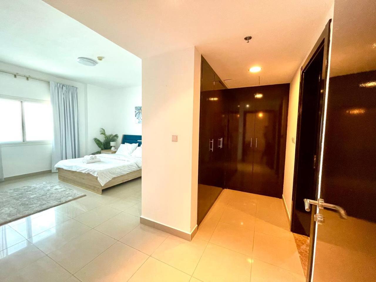 Stadium View 1bedroom In Red In Sport Apartment *