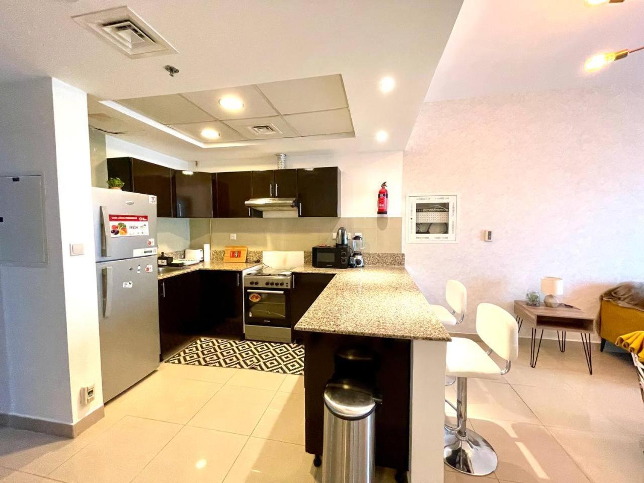 Stadium View 1bedroom In Red In Sport Apartment Dubai
