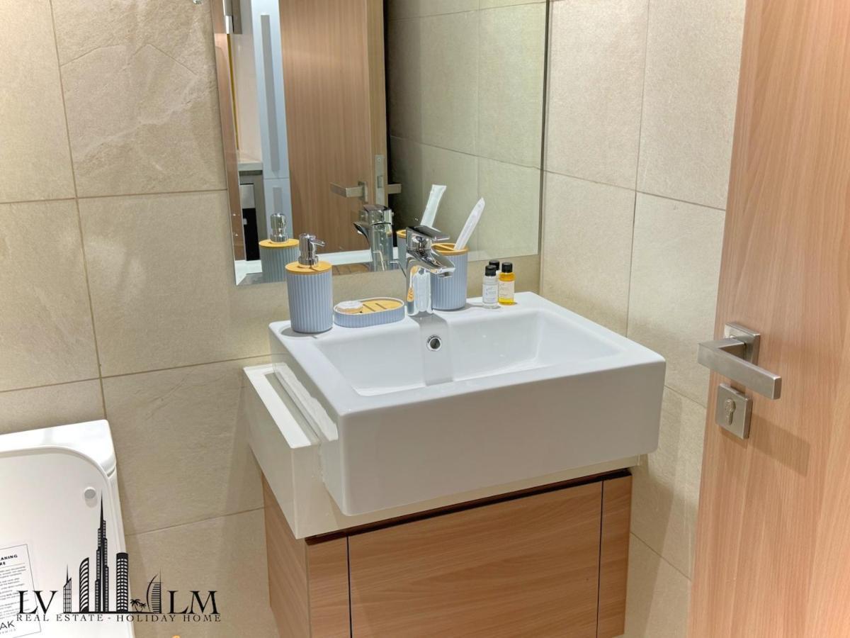 In Azizi Riviera 47 * Dubai