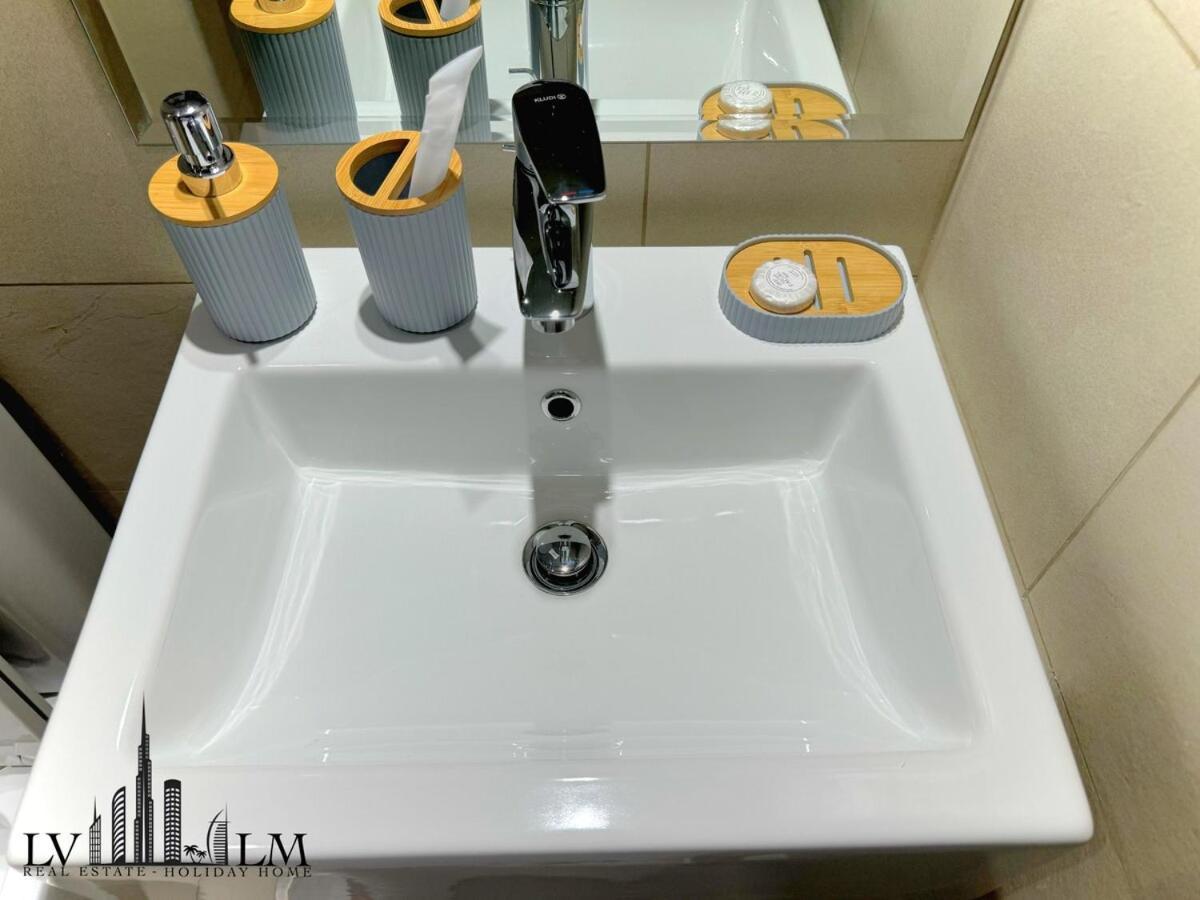 Apartment In Azizi Riviera 47 Dubai