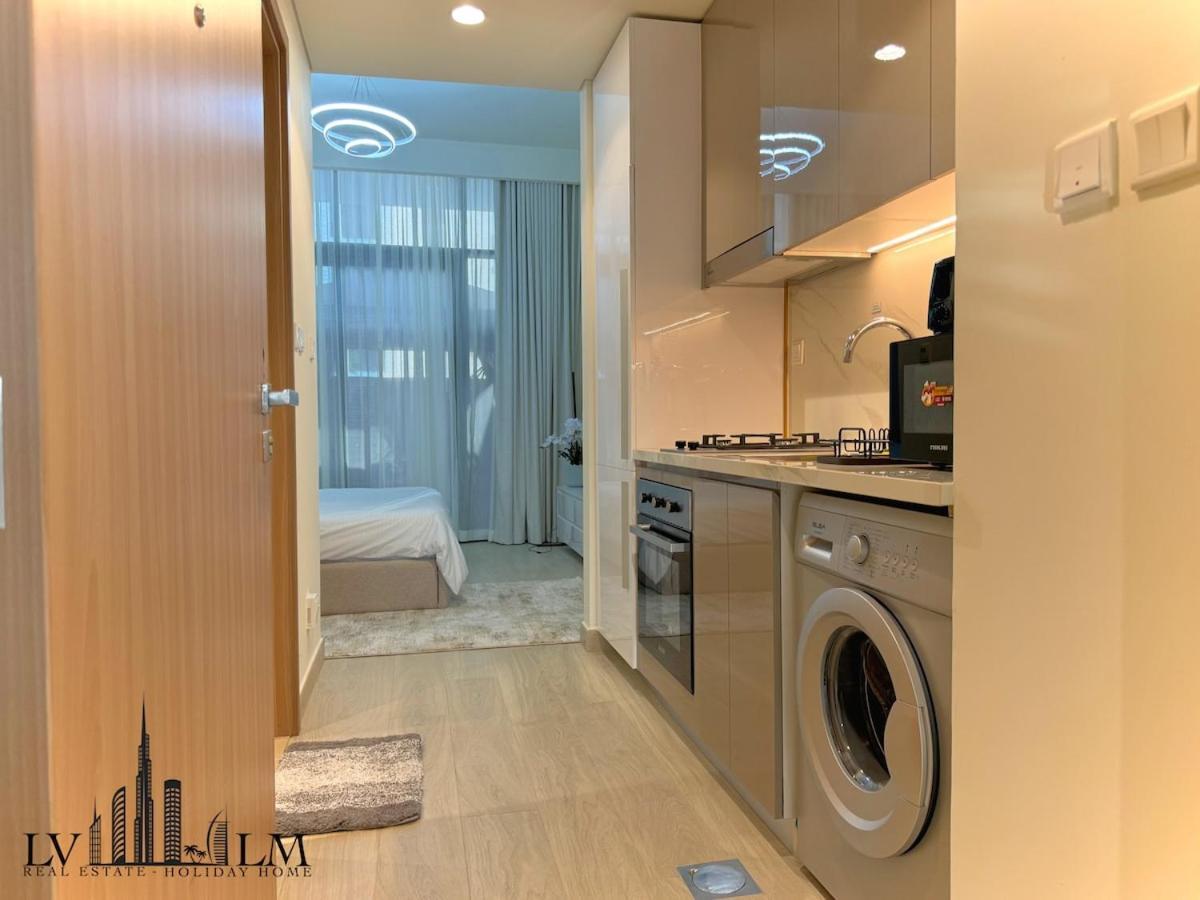 In Azizi Riviera 47 Dubai