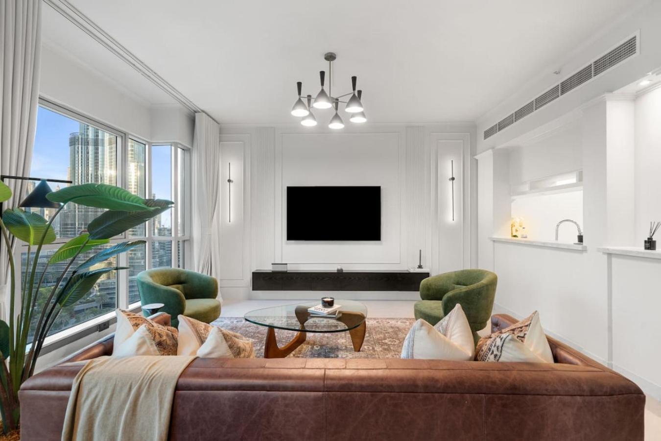 2-bedroom With Full Burj Khalifa & Opera House Views Just 9 Min Walk To Mall! Daire Dubai