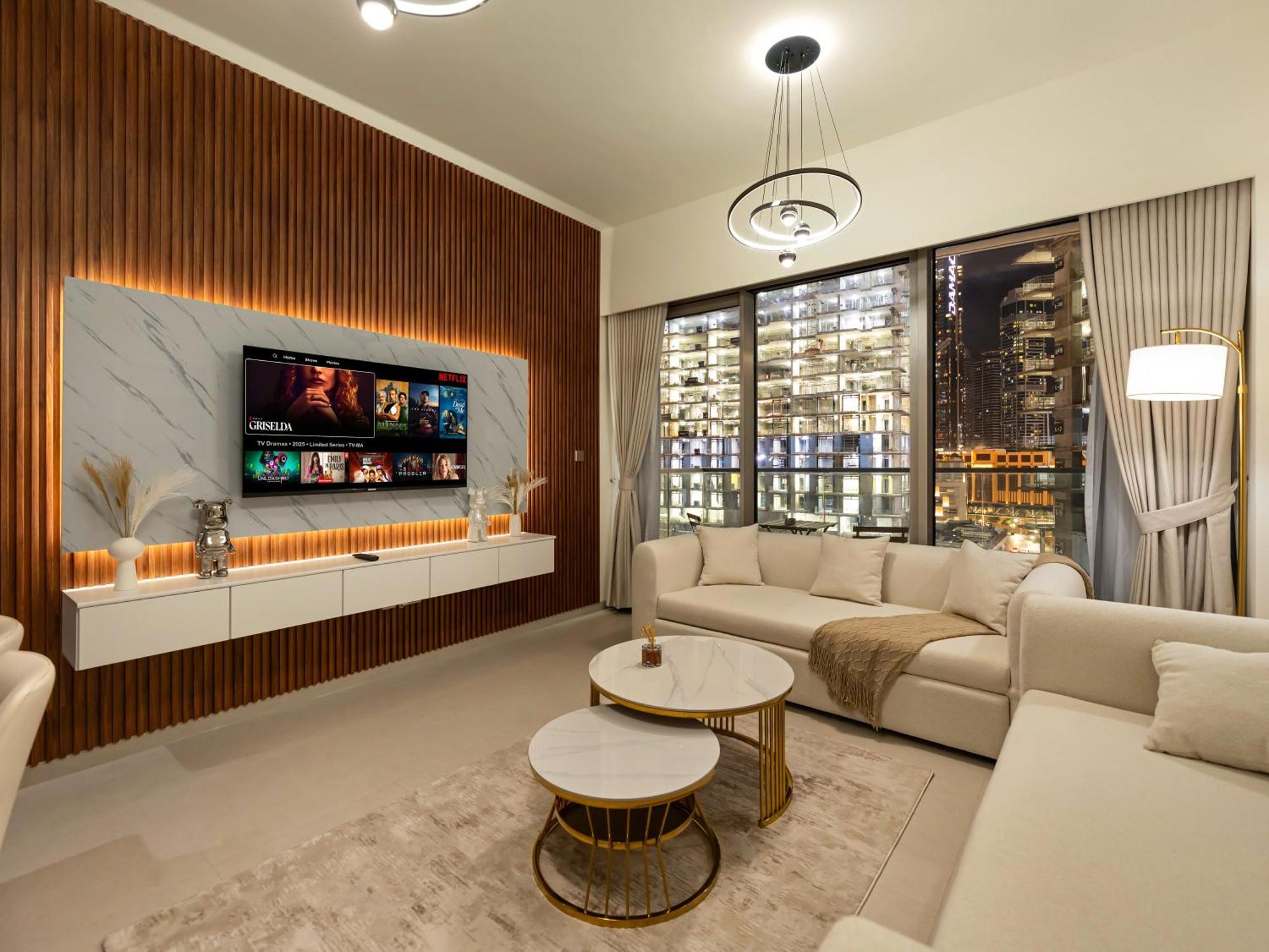 Apartment 1br Downtown I Steps To Fountain & Mall *