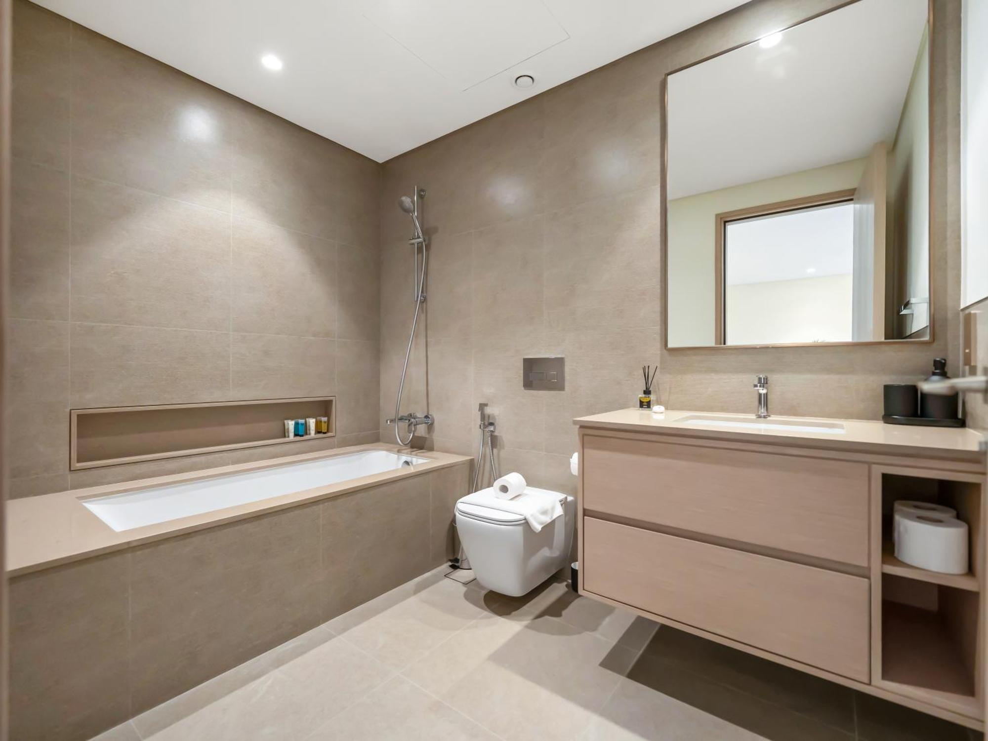 1br Downtown I Steps To Fountain & Mall