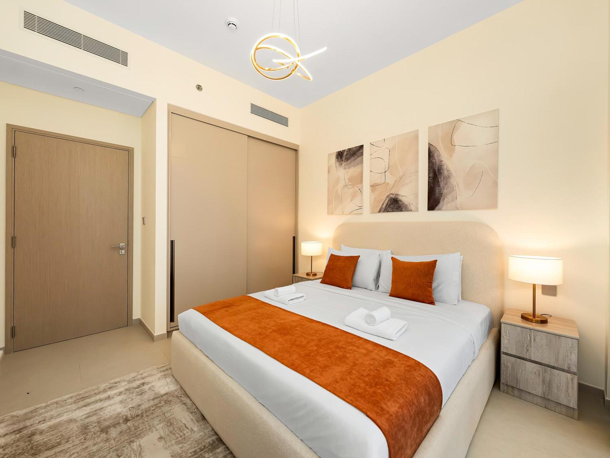 1br Downtown I Steps To Fountain & Mall Apartment Dubai