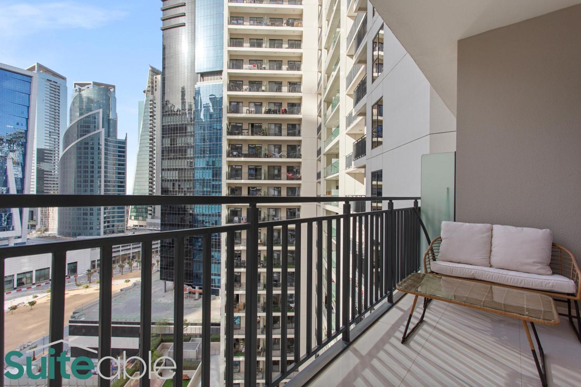 Apartment Modern And Relaxing 1 Bedroom In Zada Tower Dubai