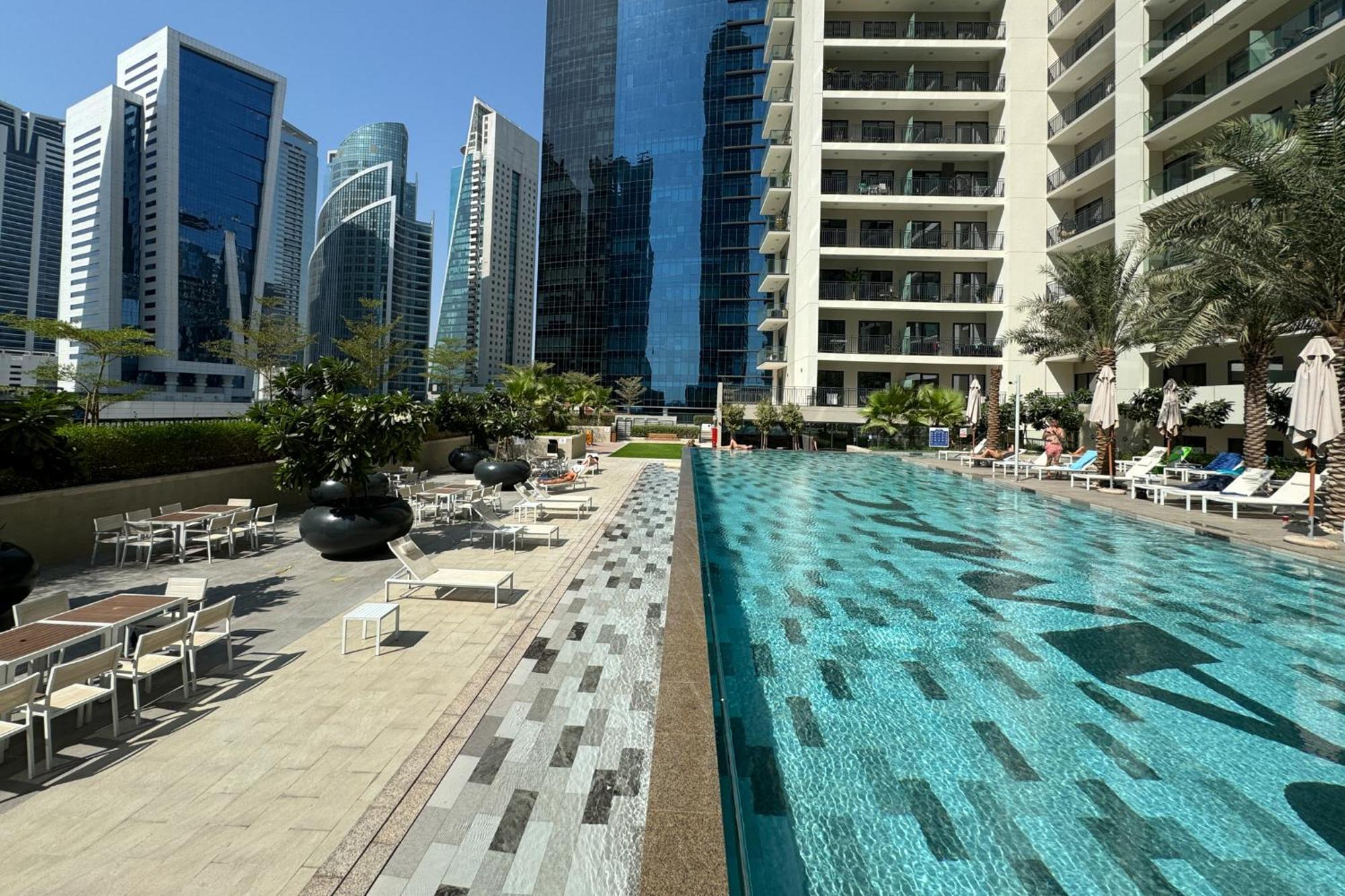 Modern And Relaxing 1 Bedroom In Zada Tower Dubai