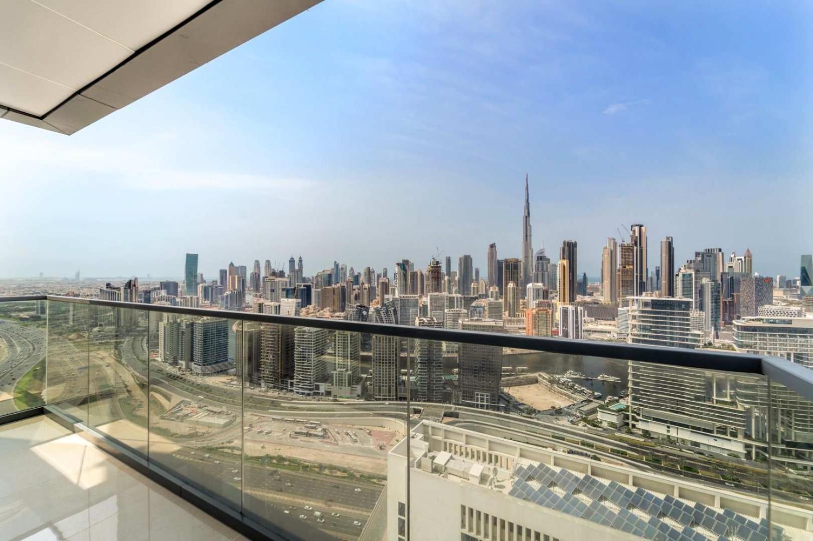 Amazing 2br In Business Bay With Full Burj View * Dubai