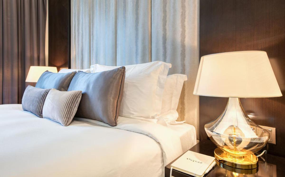 2 Bedroom Apartment! 5 Minute Walk To Mall! Burj Khalifa View! Apartamento