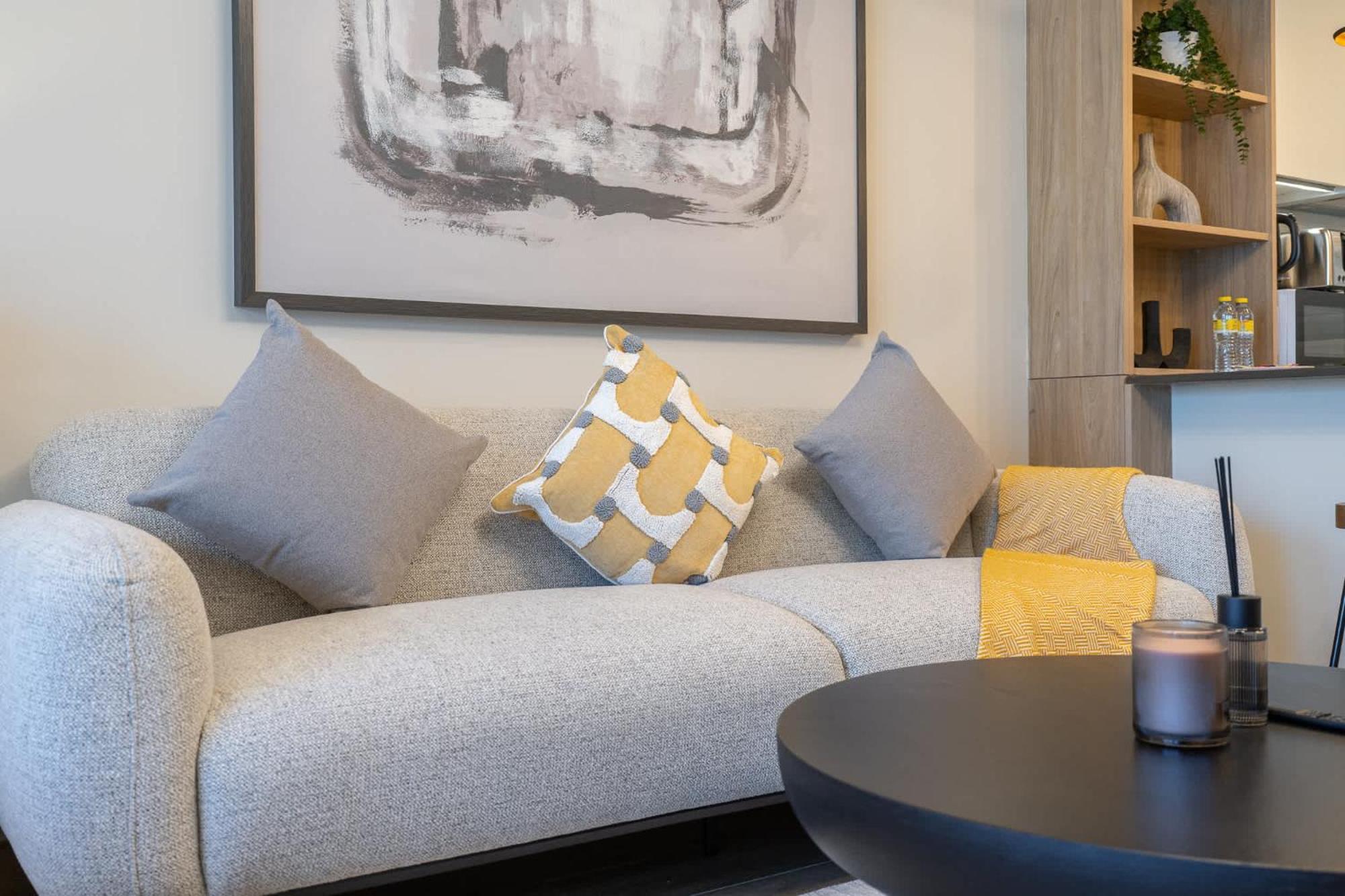 Apartment Classic Flat In Jvc That Sleeps 2 Dubai