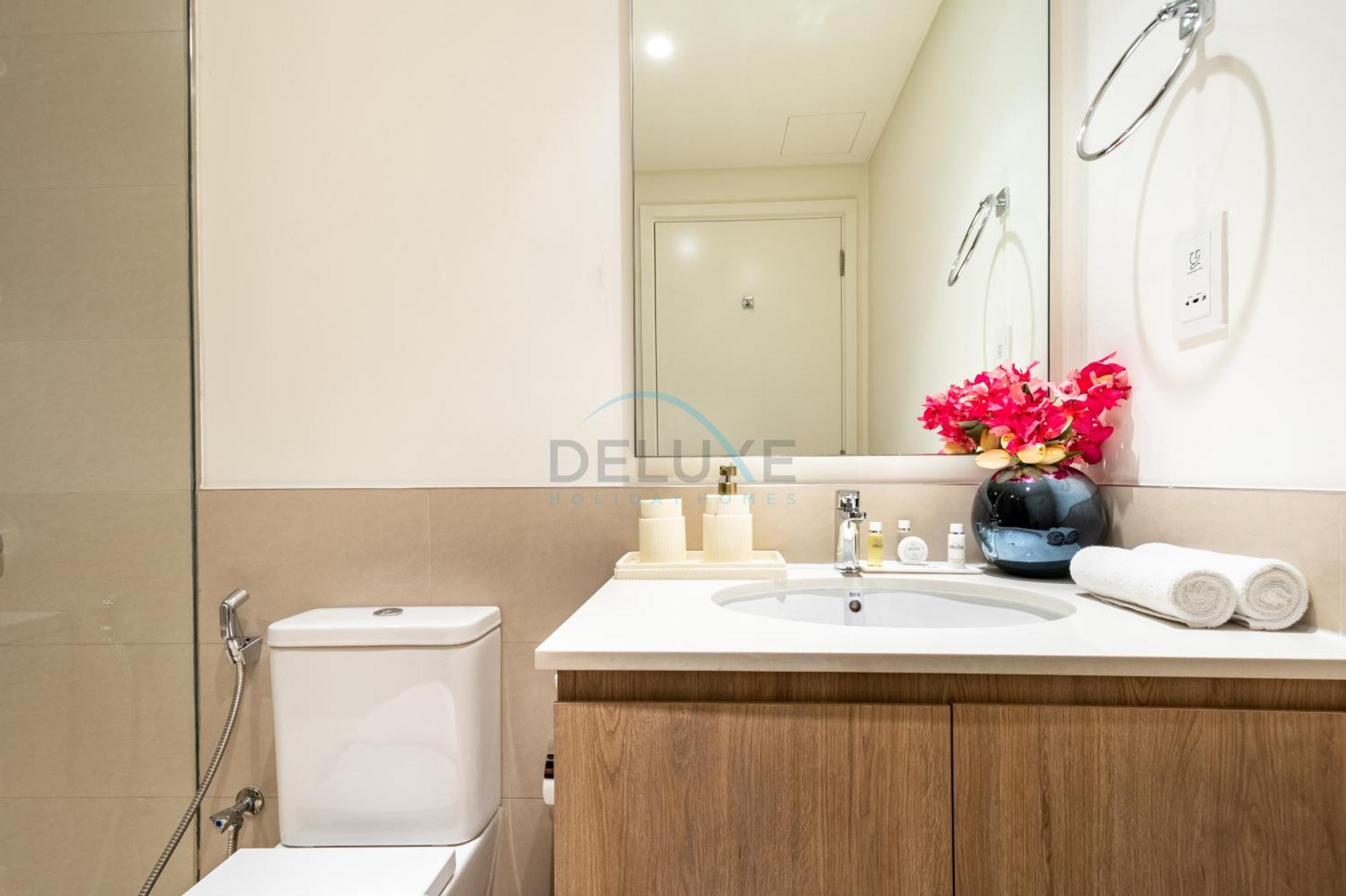 Apartment Skyline And Views 1br, Park Ridge Tower C, Hills Estate By Deluxe Homes