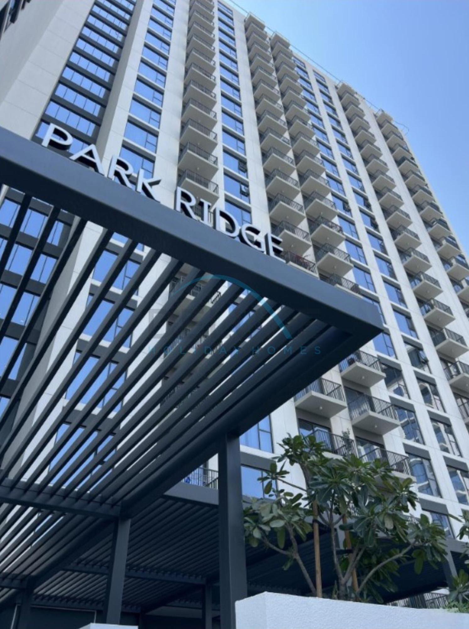 Skyline And Views 1br, Park Ridge Tower C, Hills Estate By Deluxe Homes Apartment