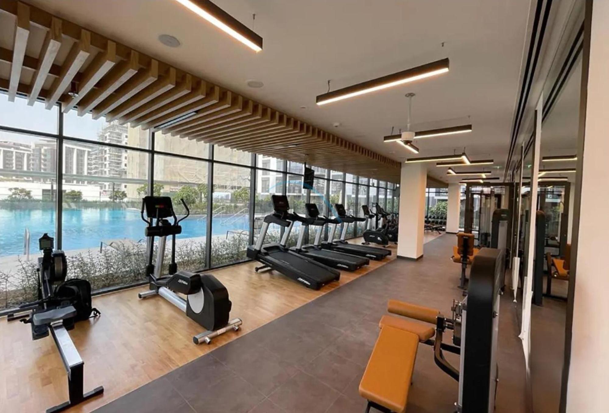 Skyline And Views 1br, Park Ridge Tower C, Hills Estate By Deluxe Homes Apartment *