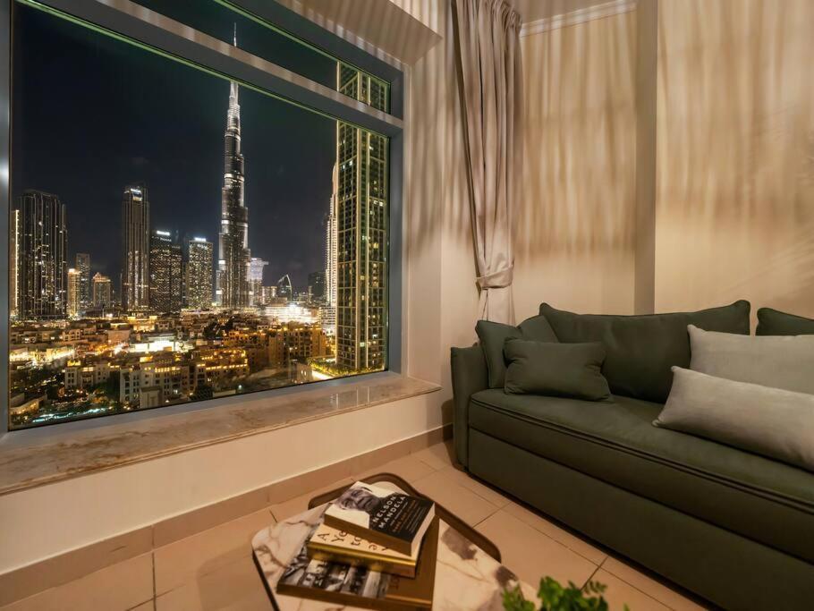 Royal Vista At Burj Views - & Burj Khalifa Views - Brand New Luxury 2br Dubai