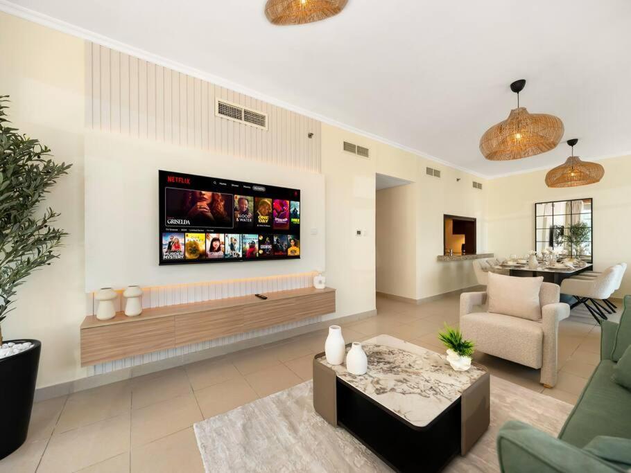 Royal Vista At Burj Views - & Burj Khalifa Views - Brand New Luxury 2br Tatil Evi