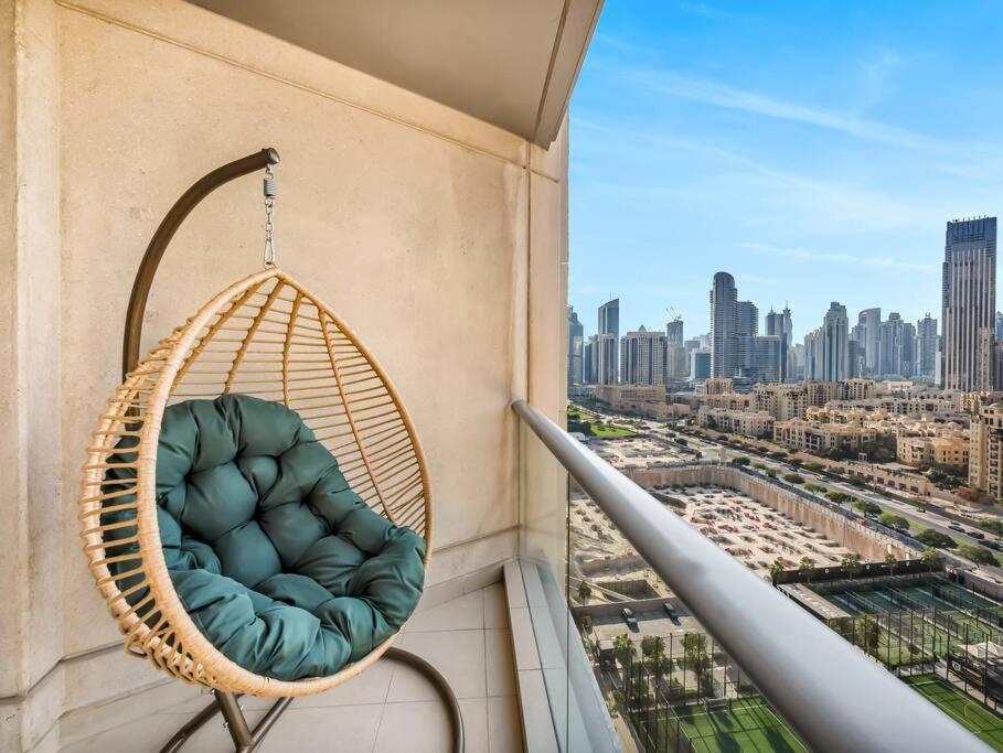 Tatil Evi Royal Vista At Burj Views - & Burj Khalifa Views - Brand New Luxury 2br