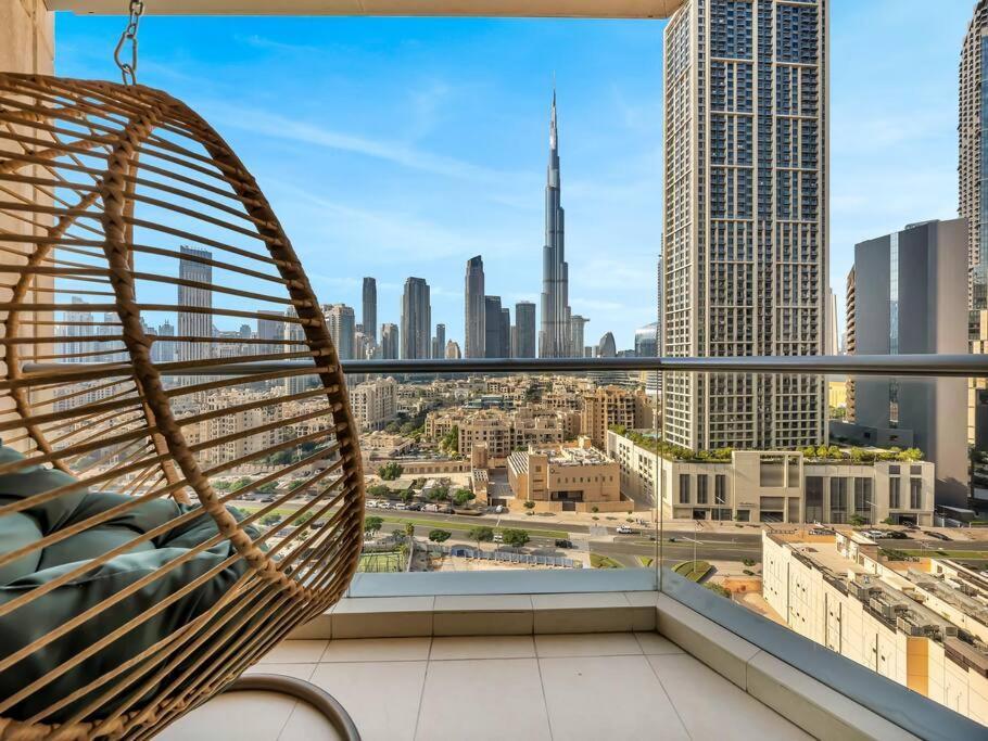 Royal Vista At Burj Views - & Burj Khalifa Views - Brand New Luxury 2br Dubai