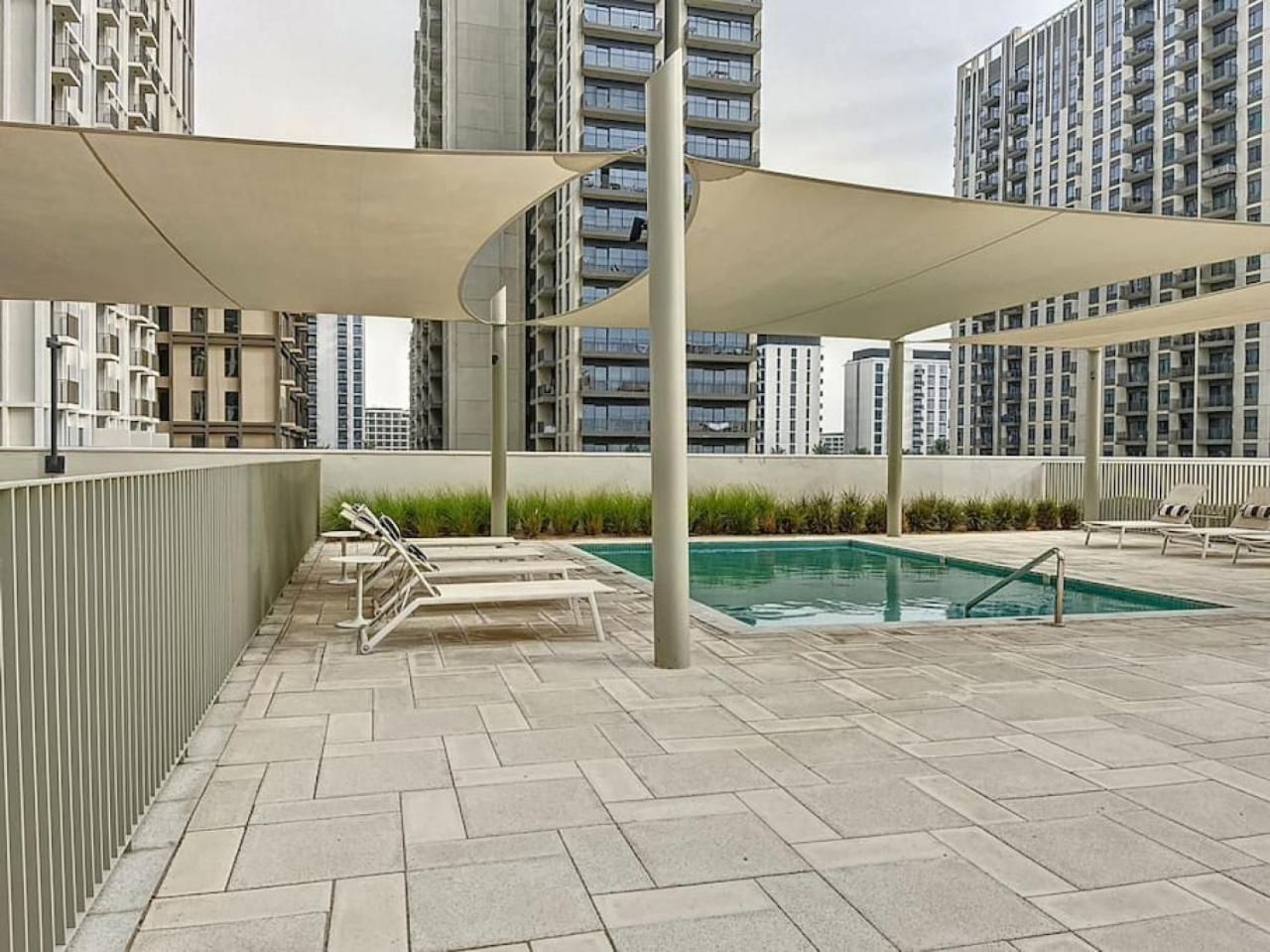 Collective Tower - Smart Two Bedroom Apartment Dubai
