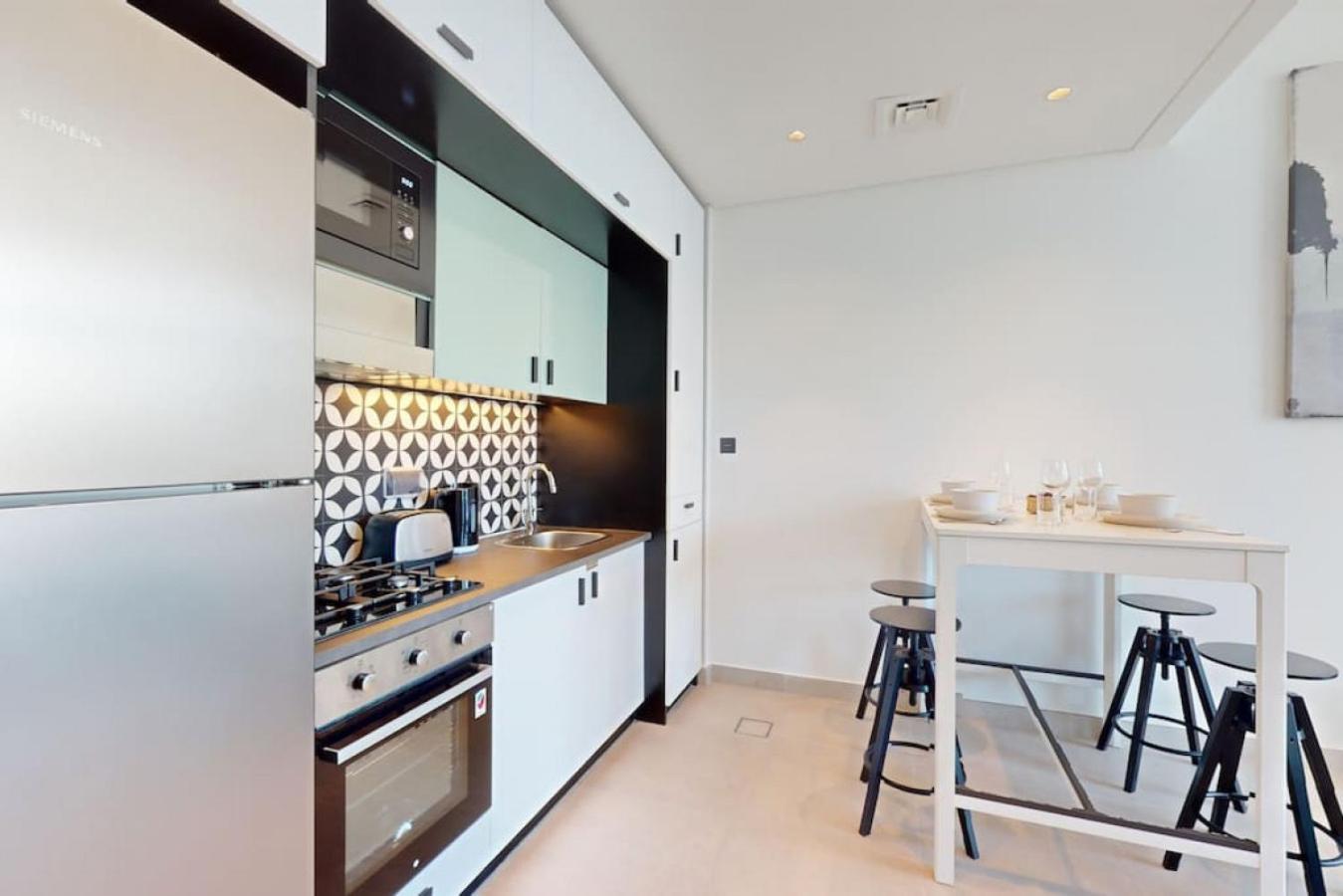 Apartment Collective Tower - Smart Two Bedroom