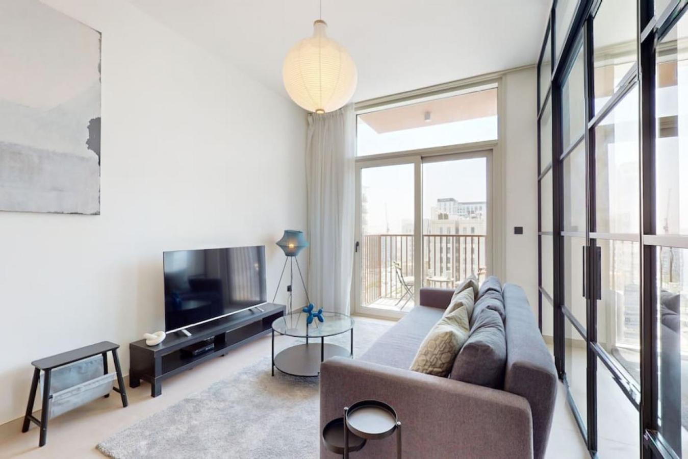 Collective Tower - Smart Two Bedroom Apartment Dubai