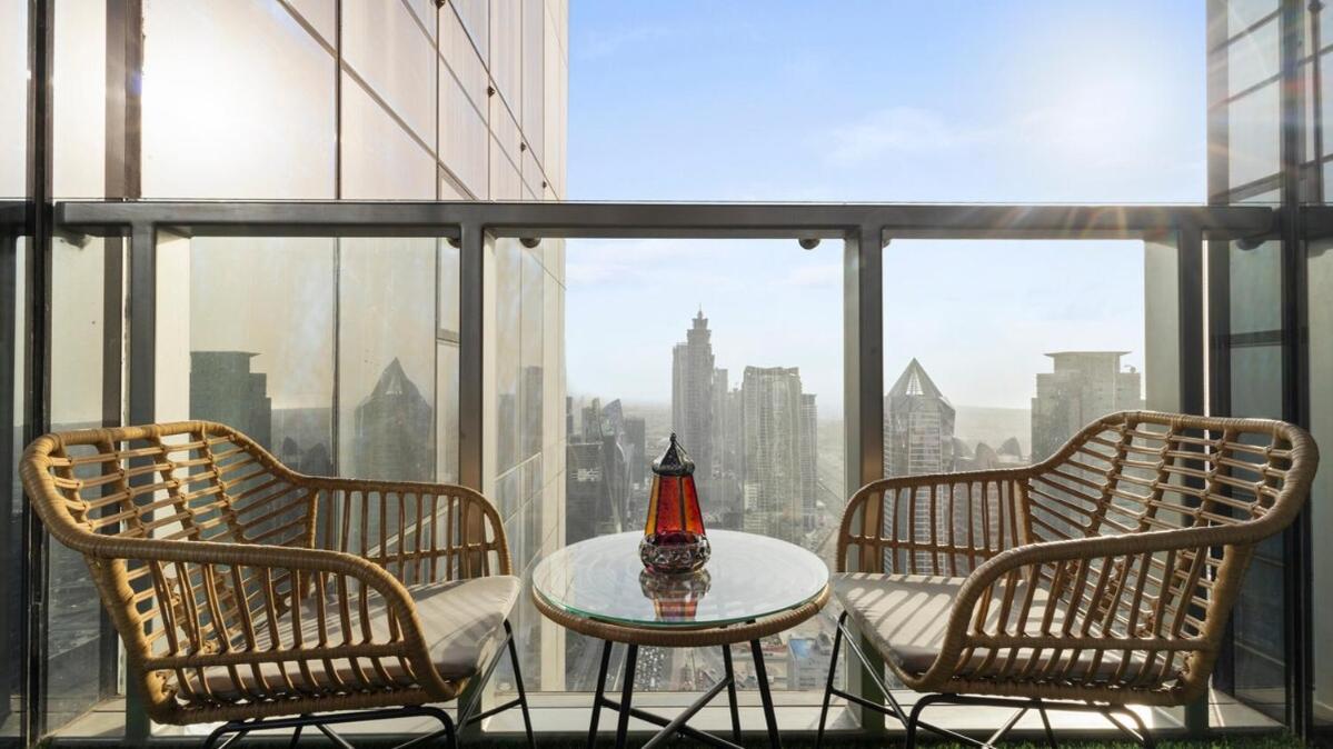1br High Floor With Rooftop Infinity Pool Apartment