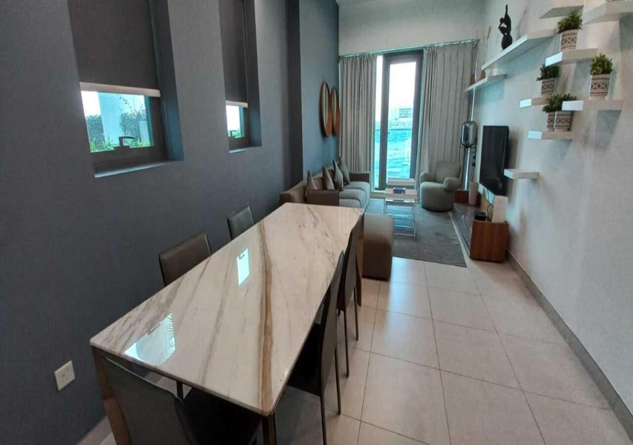 Apartment Spacious 1br With Balcony & Rooftop Pool The Bay Business Bay Dubai