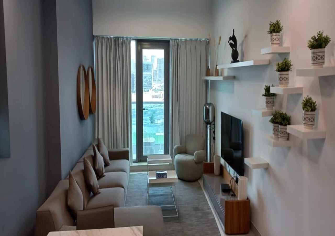 Spacious 1br With Balcony & Rooftop Pool The Bay Business Bay Dubai