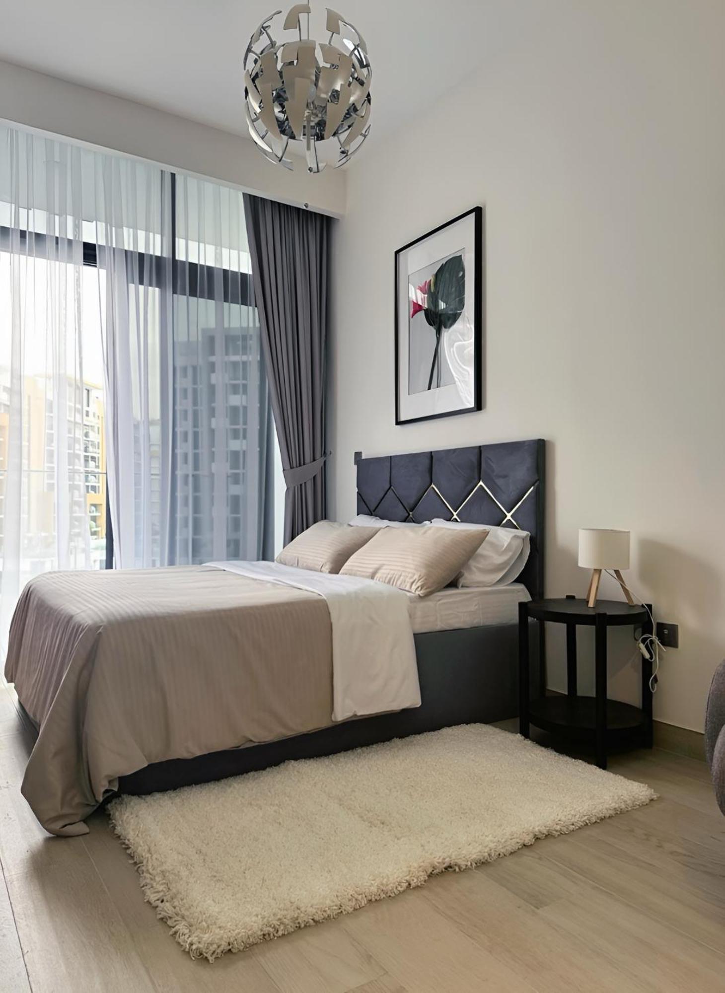Roomook Apartment