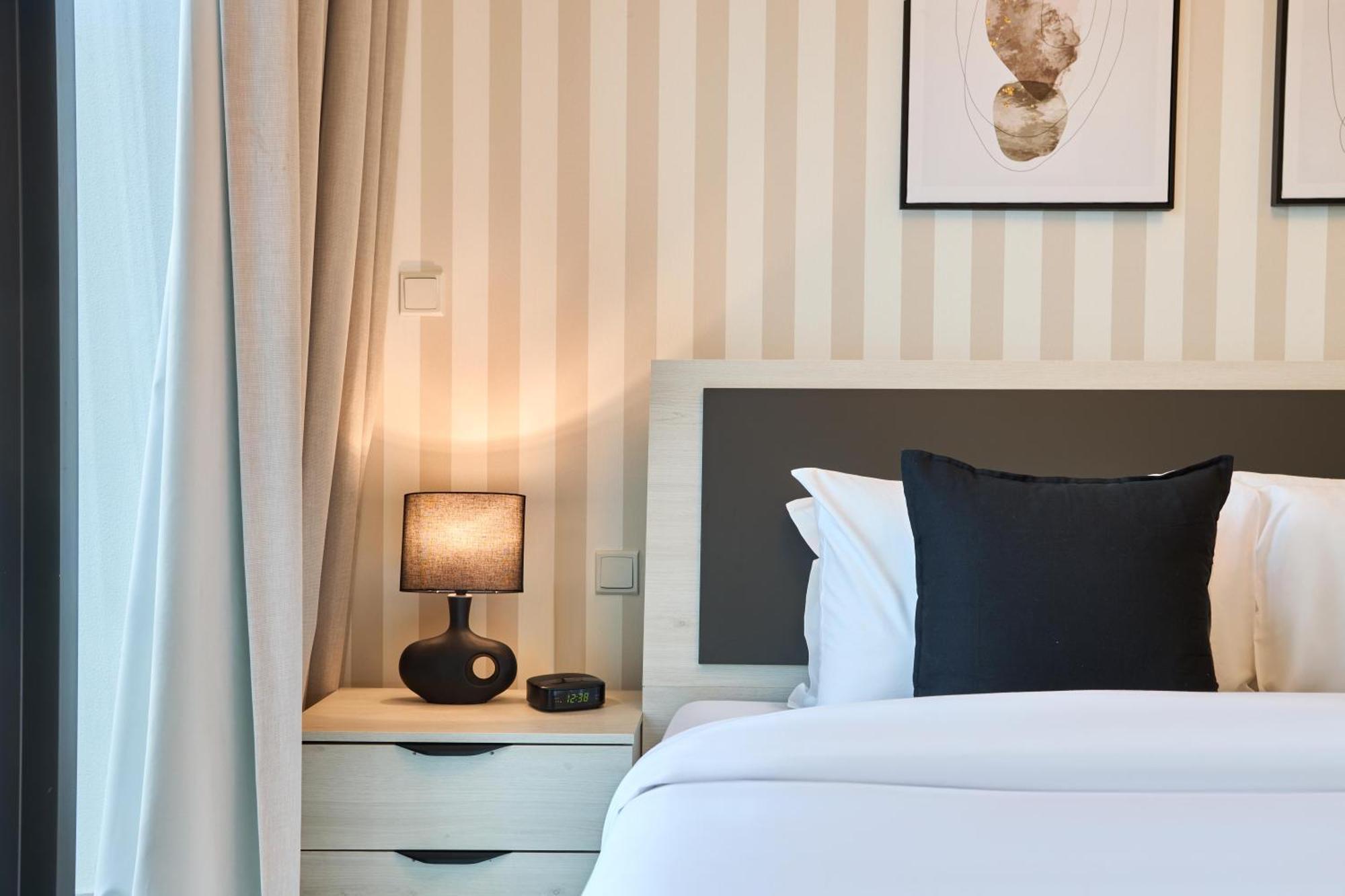 Luxury - Sol Bay Tower - Business Bay By Stayfinity Apartment Dubai