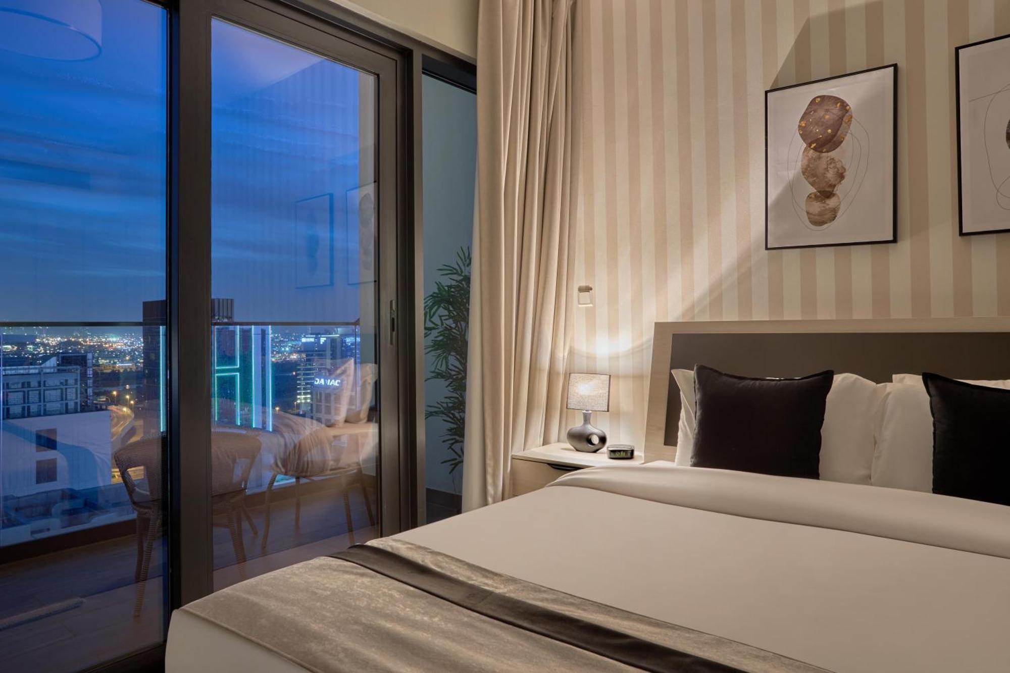 Luxury - Sol Bay Tower - Business Bay By Stayfinity Apartment Dubai