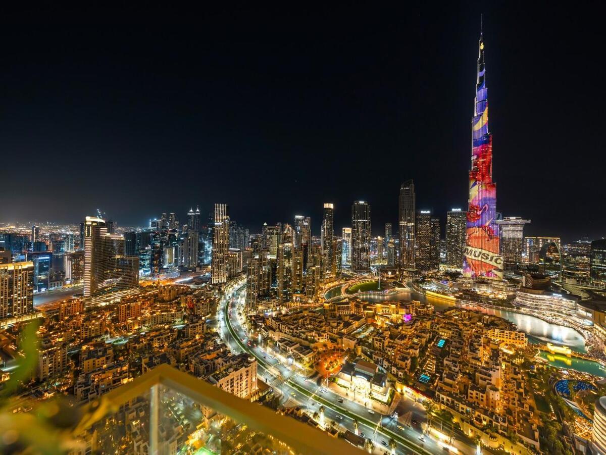Luxury 3 Bedroom Full Burj Khalifa And Fountain View Apartment *