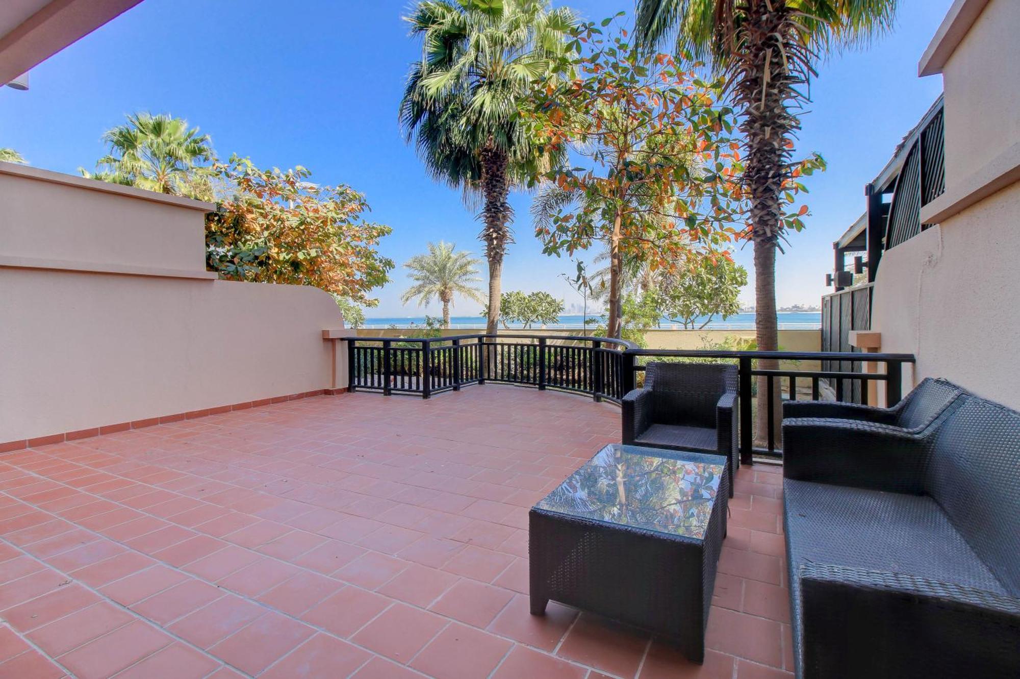 Luxe Getaways Royal Amwaj Palm Jumeirah Apartment