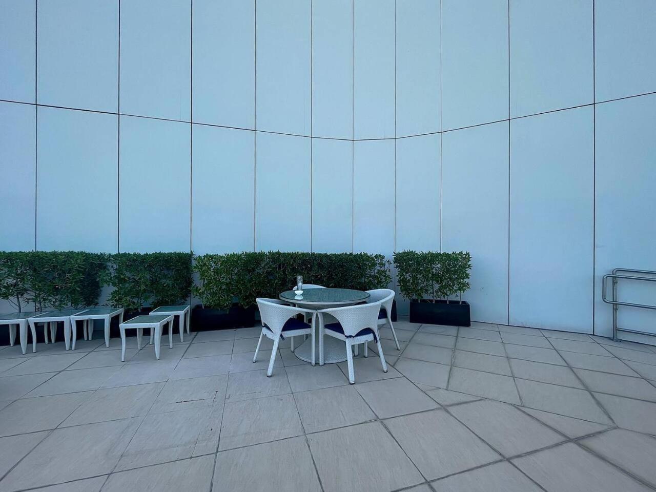 Apartment Avani Palm View - Bright Two Bedroom With Sea View *