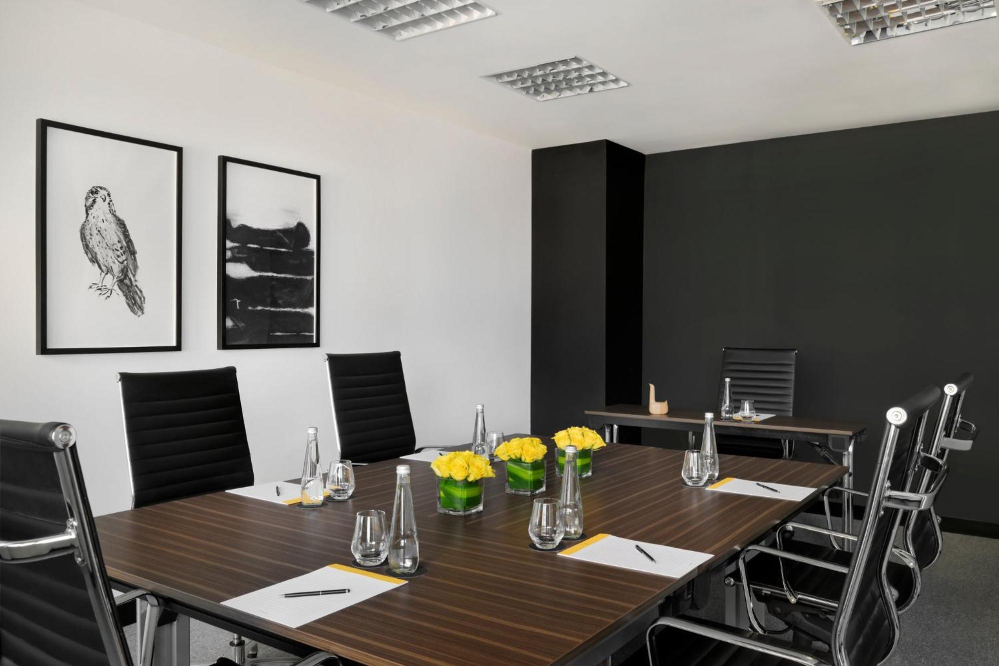 Voco By Ihg Hotel Dubai