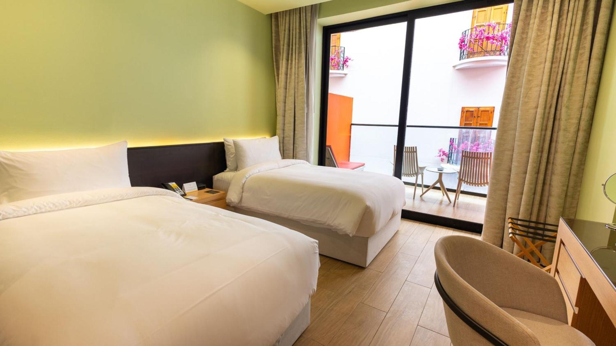 Voco Monaco By Ihg, Adults Only, World Islands Dubai