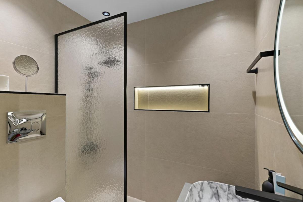 Modern 1br At Knightsbridge Court, Near Halfa Park Apartment Dubai