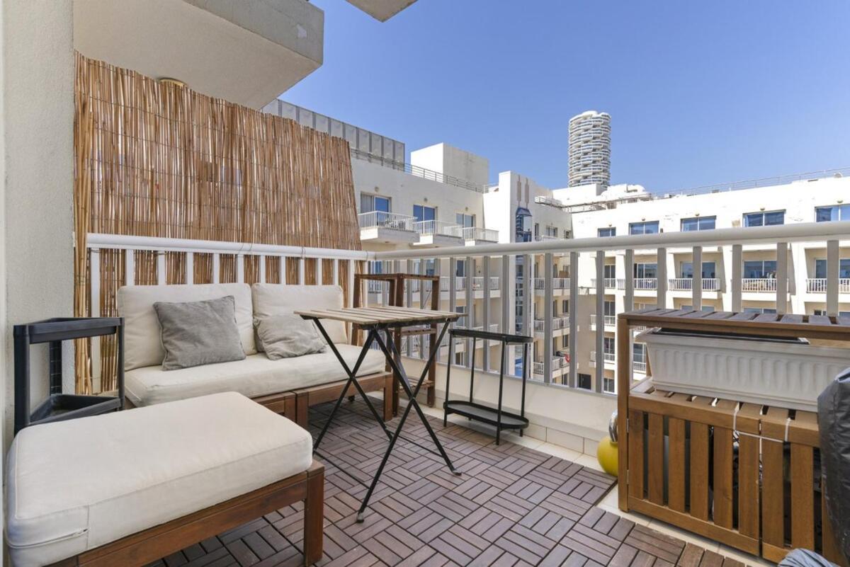 Modern 1br At Knightsbridge Court, Near Halfa Park Dubai