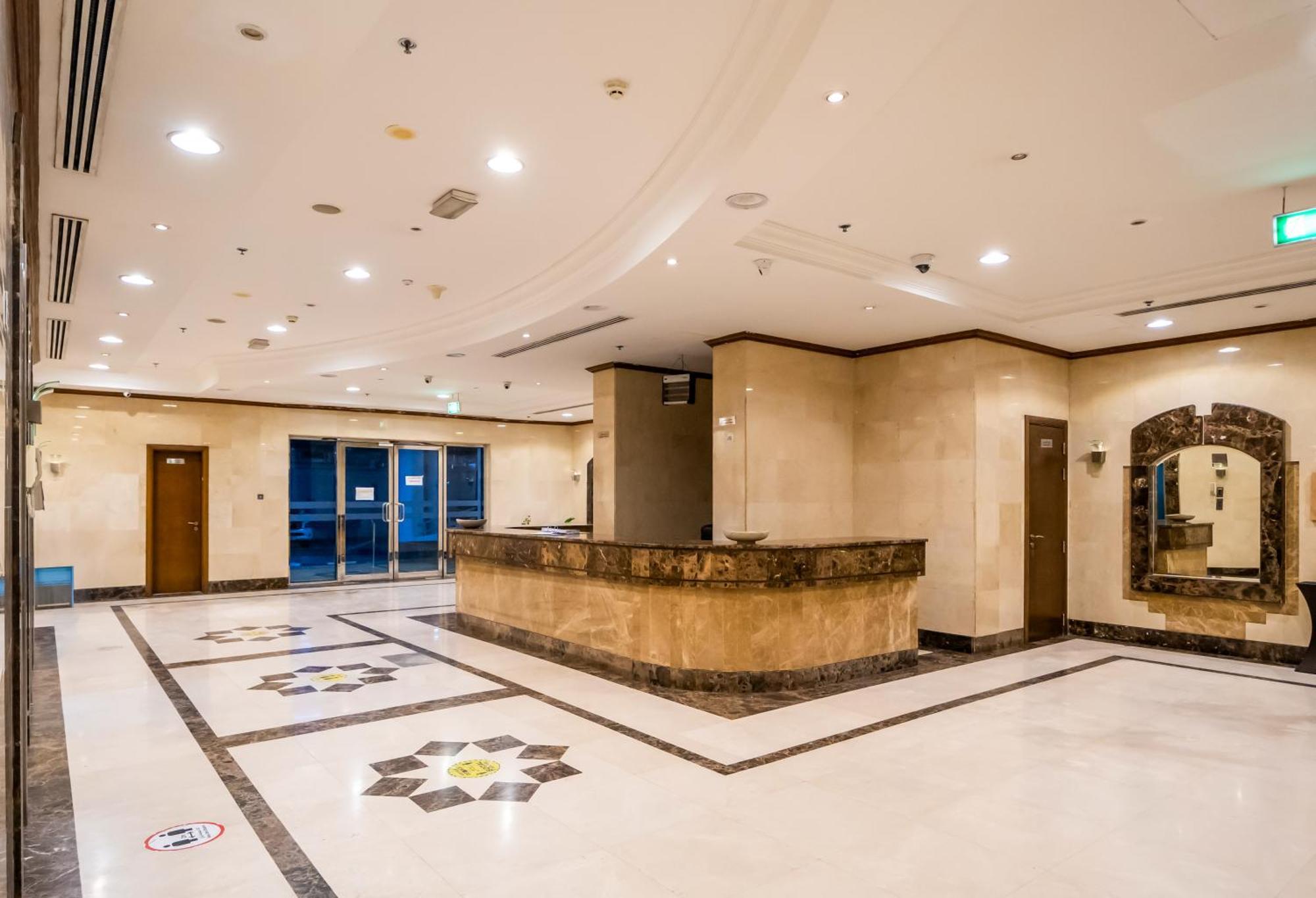 Apartment Lavish 1 Bedroom *
