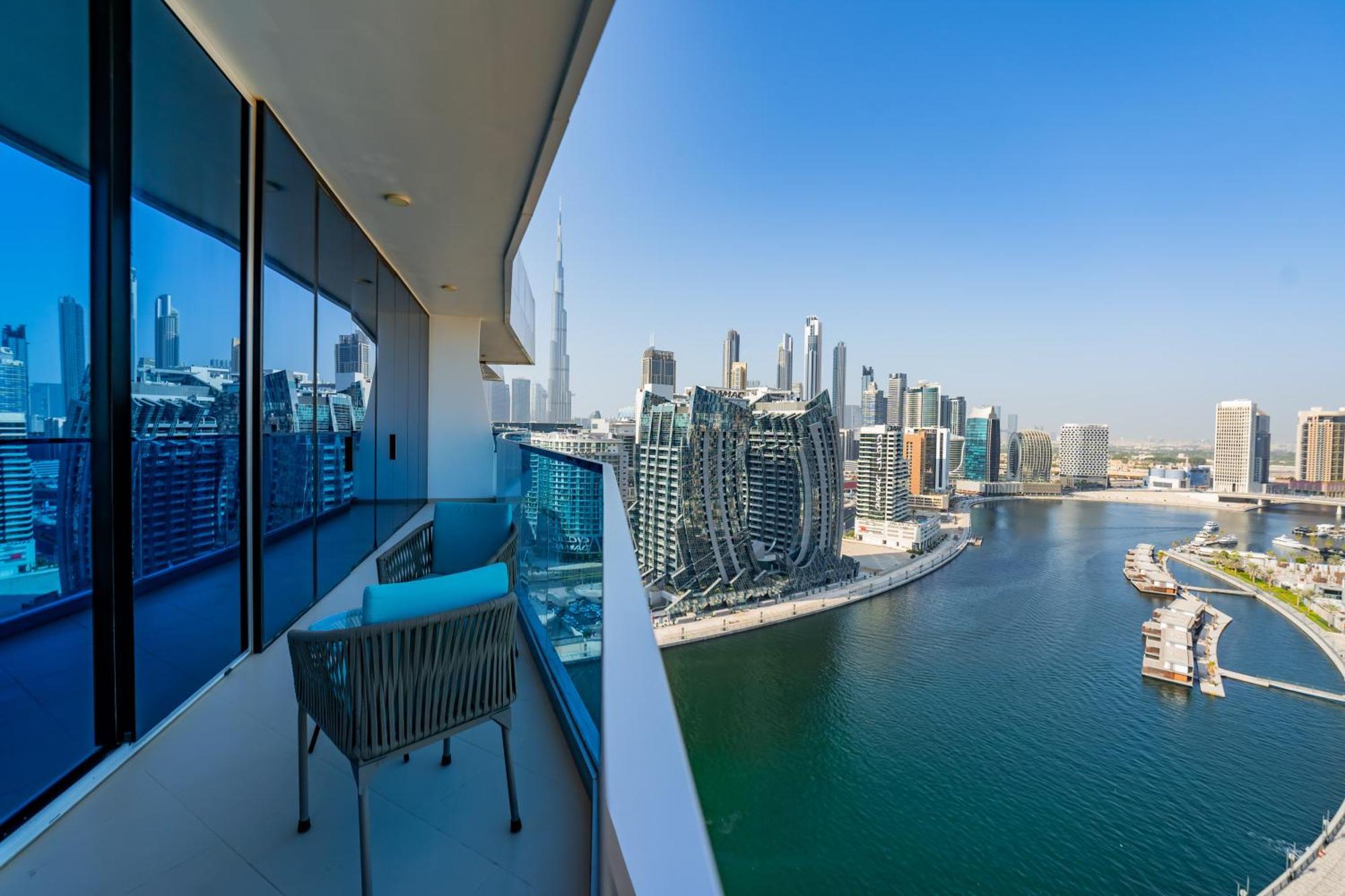 Kasco Homes Waves Tower Business Bay * Dubai