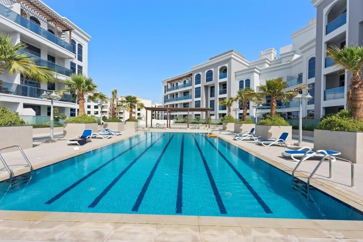 Apartment Chic In Art Gardens Modern Living Dubai