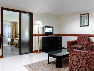 Aparthotel Deebaj Al Khabisi Plaza 3*