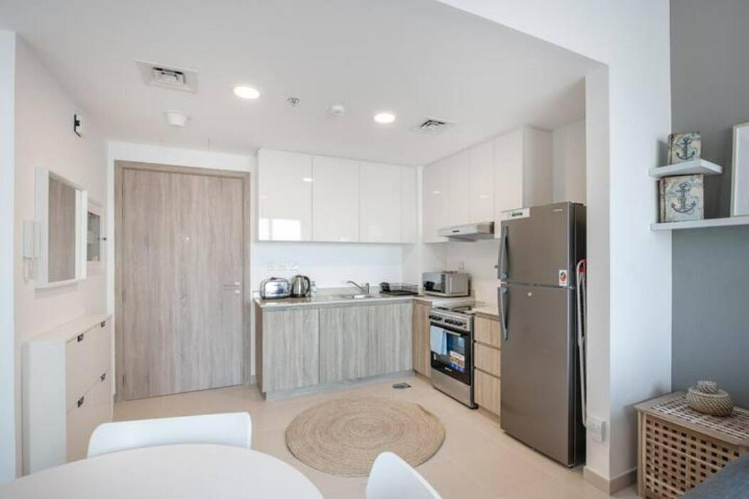 Stylish 1br Near Town Square - Sleeps 4 Guests Apartment