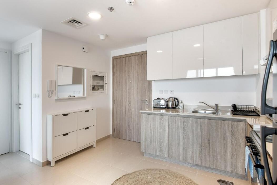 Stylish 1br Near Town Square - Sleeps 4 Guests
