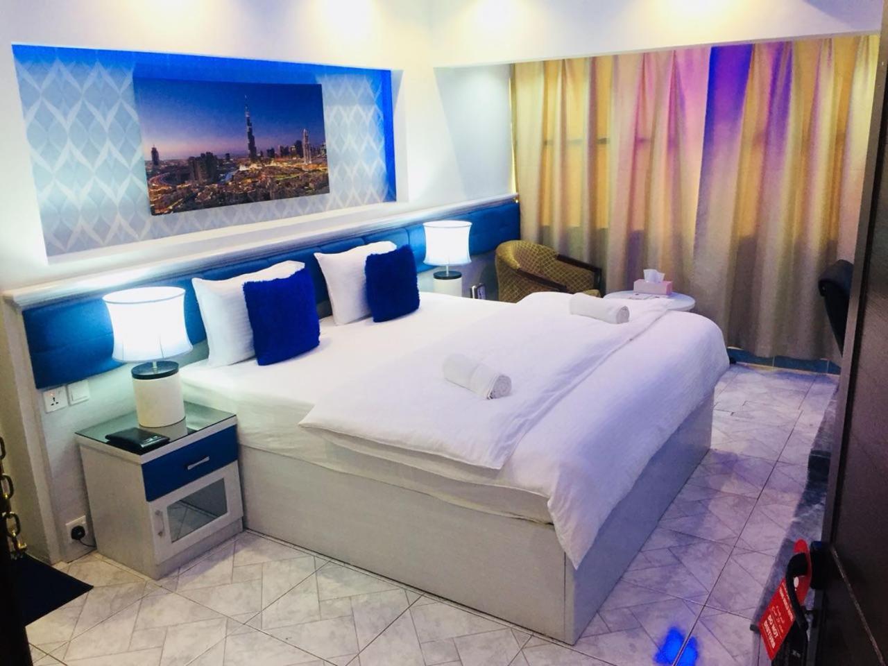 Trans World Hotel *