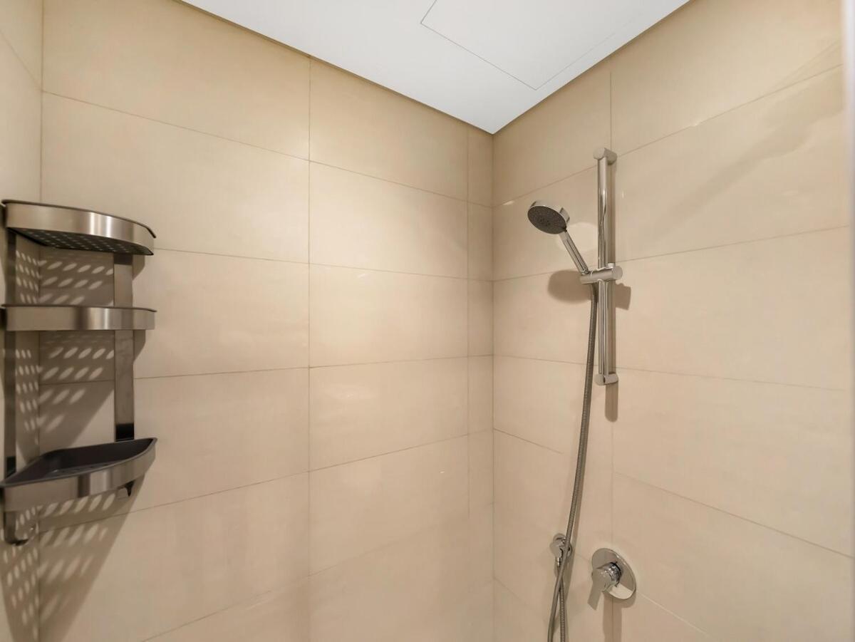 Burj Royale 1 Bedroom 5 Min Walk To Burj Khalifa * Dubai