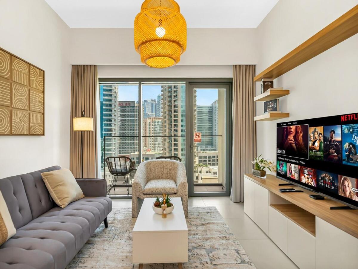 Burj Royale 1 Bedroom 5 Min Walk To Burj Khalifa * Dubai