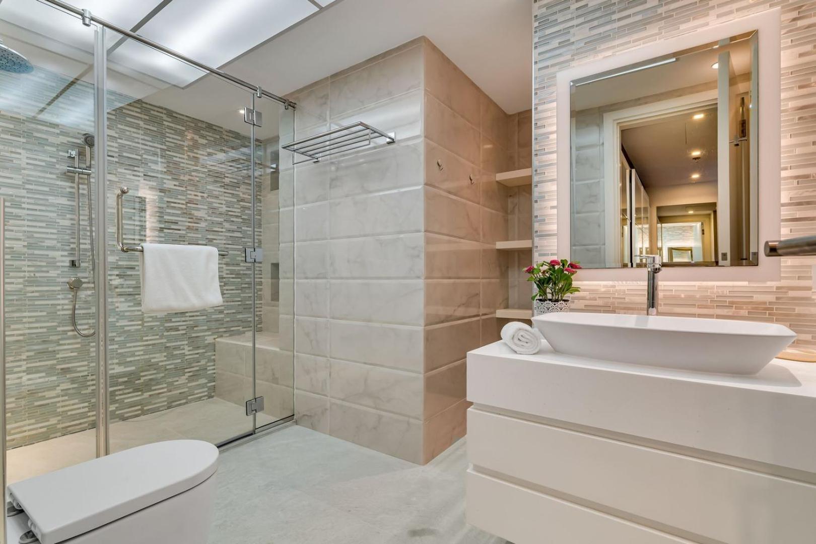 Guestready - Upscale Living Near Downtown *