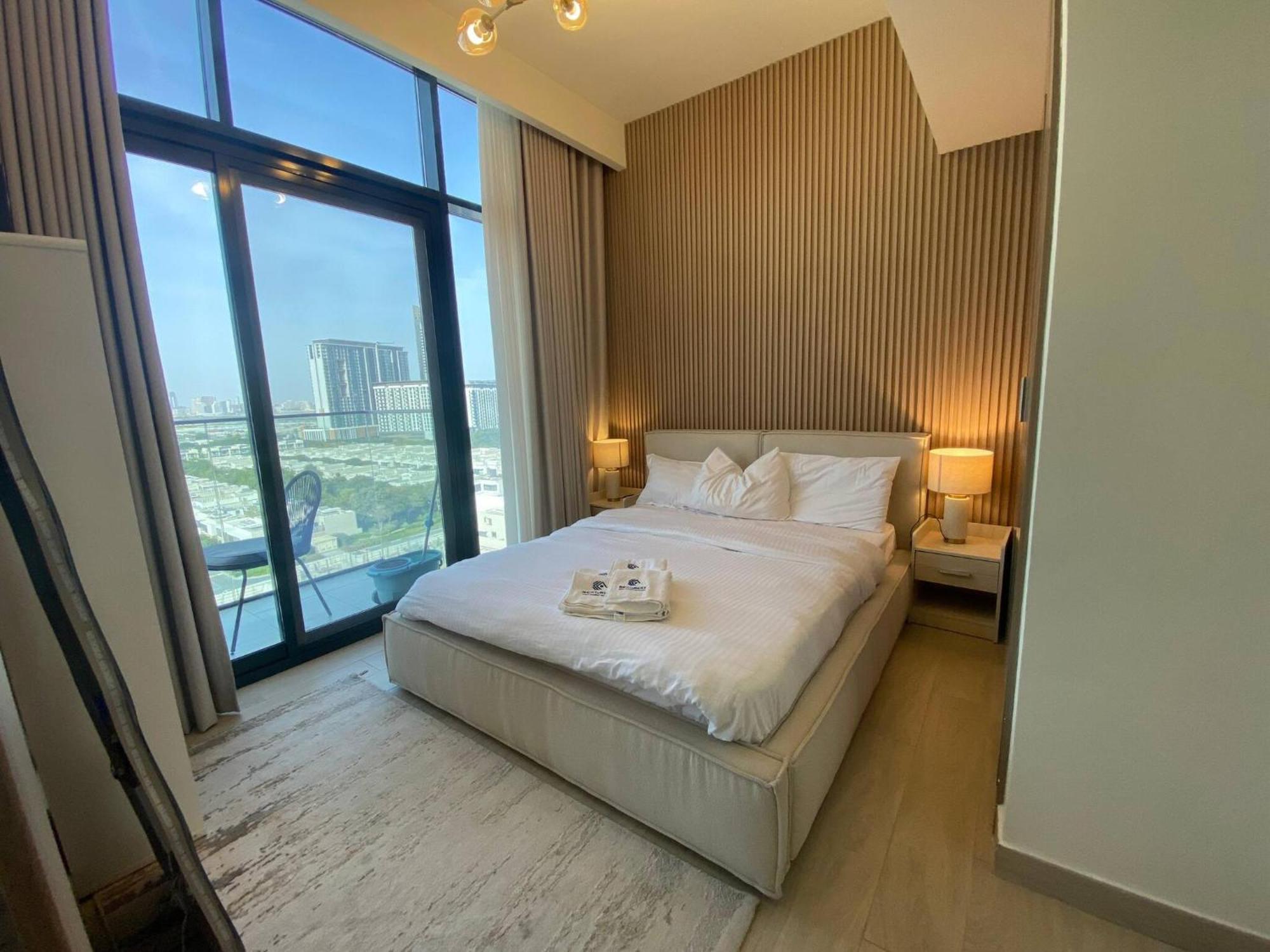 Apartment Burj Khalifa View Fully Furnished *