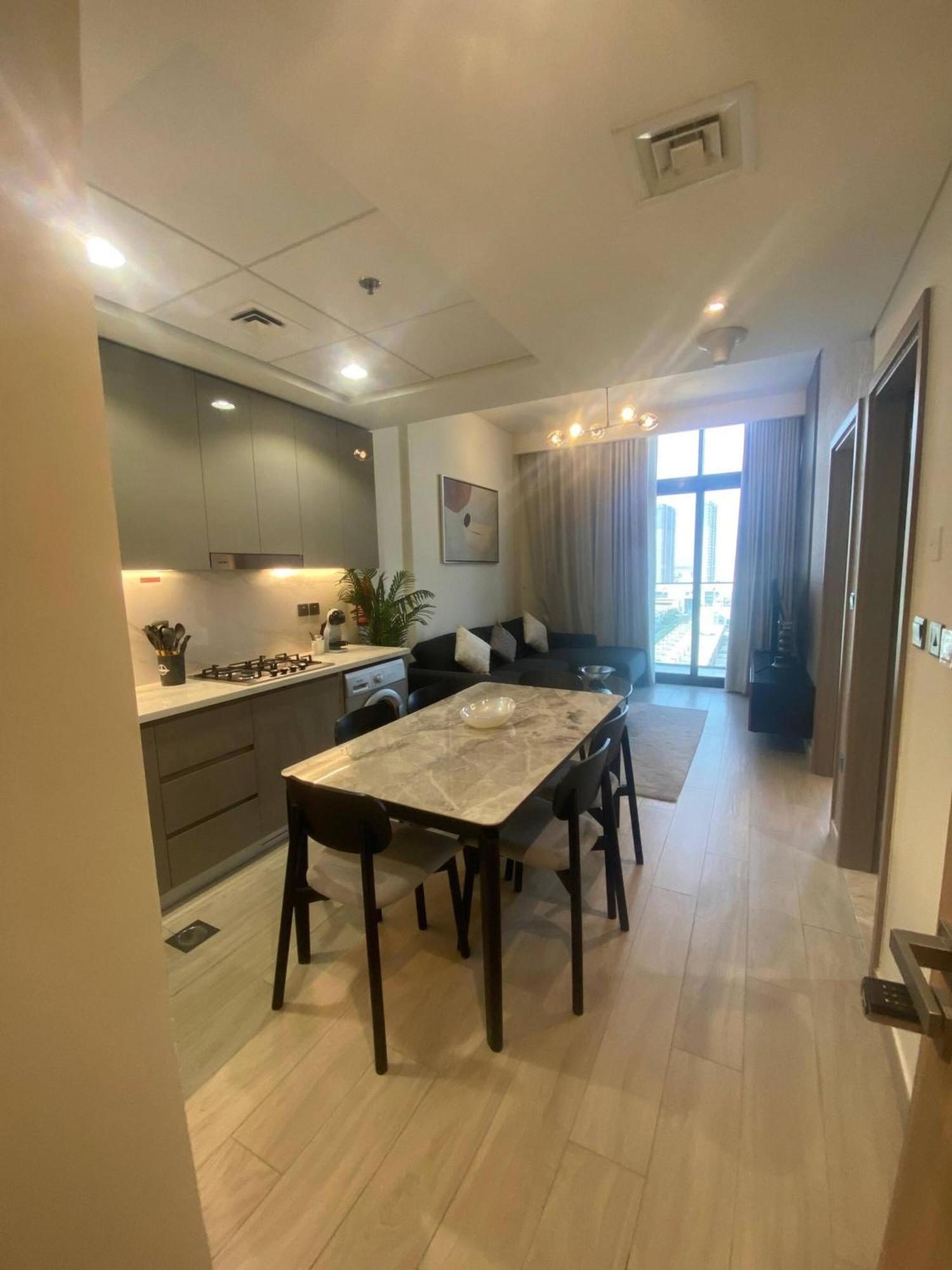 Burj Khalifa View Fully Furnished