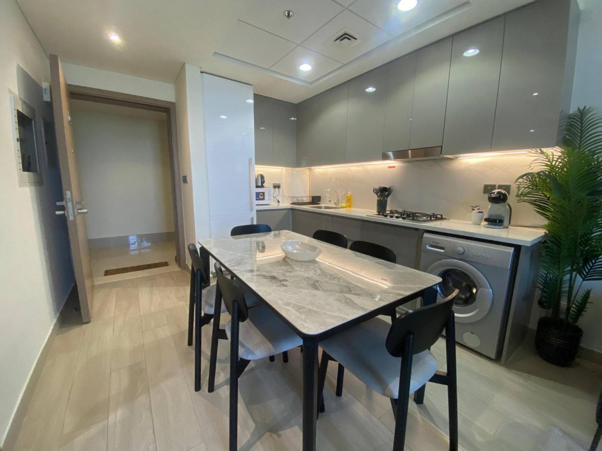 Burj Khalifa View Fully Furnished Apartment
